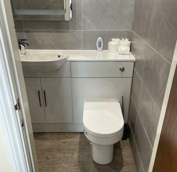 بنسيون Castle House