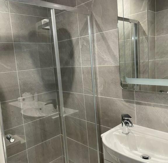 بنسيون Castle House