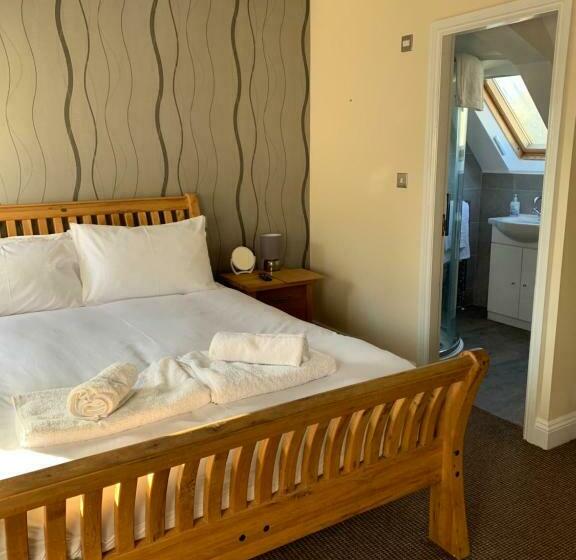 بنسيون Castle House