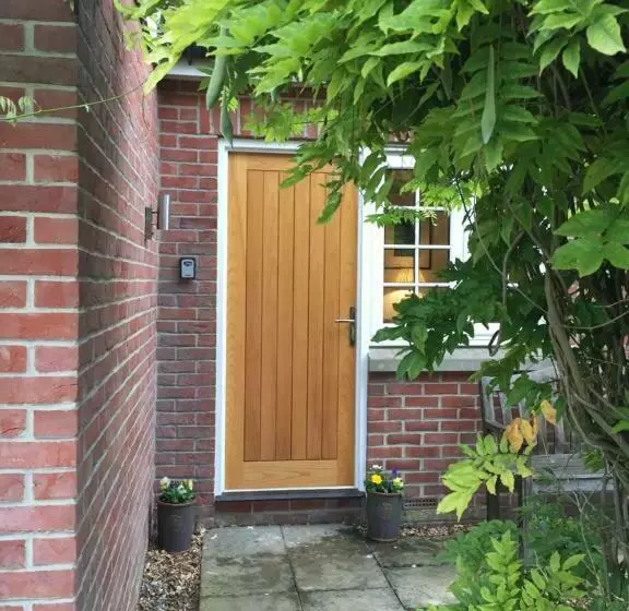 Majatalo Garden Room