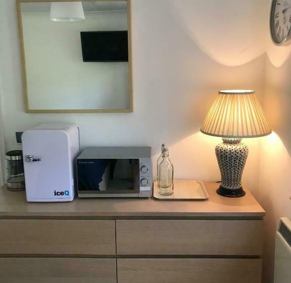 بنسيون Garden Room