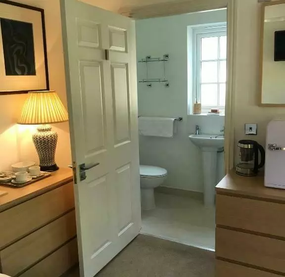 Majatalo Garden Room