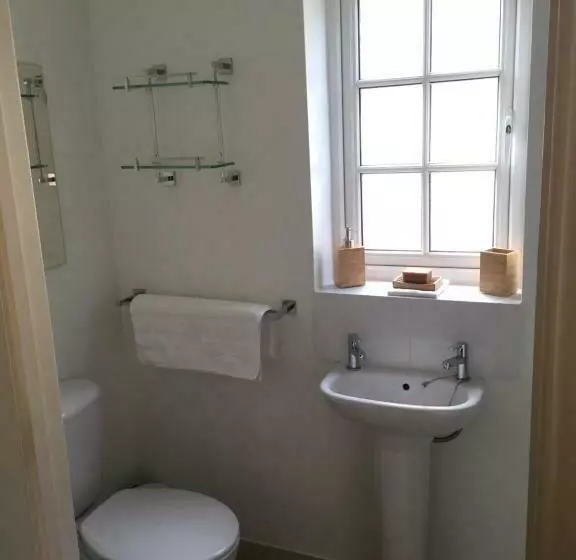 Majatalo Garden Room