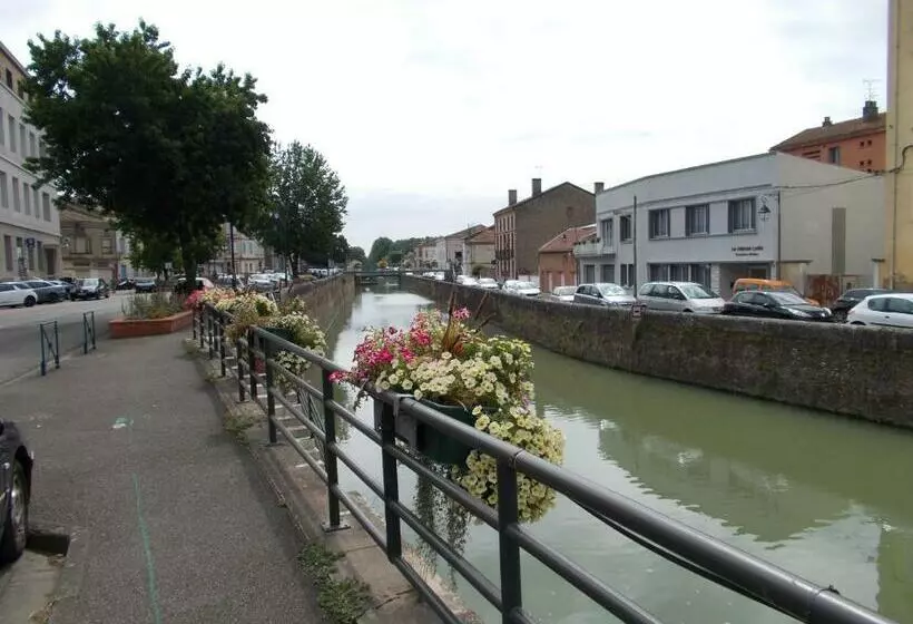 ペンション La Maison Lydia