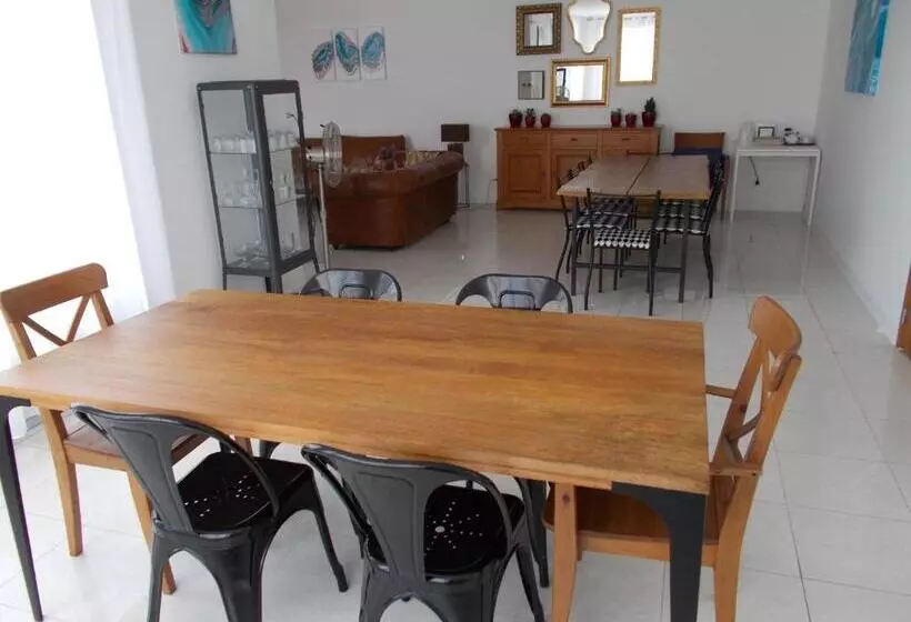 ペンション La Maison Lydia