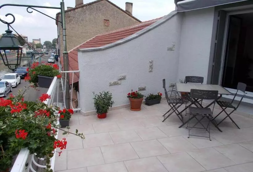 ペンション La Maison Lydia