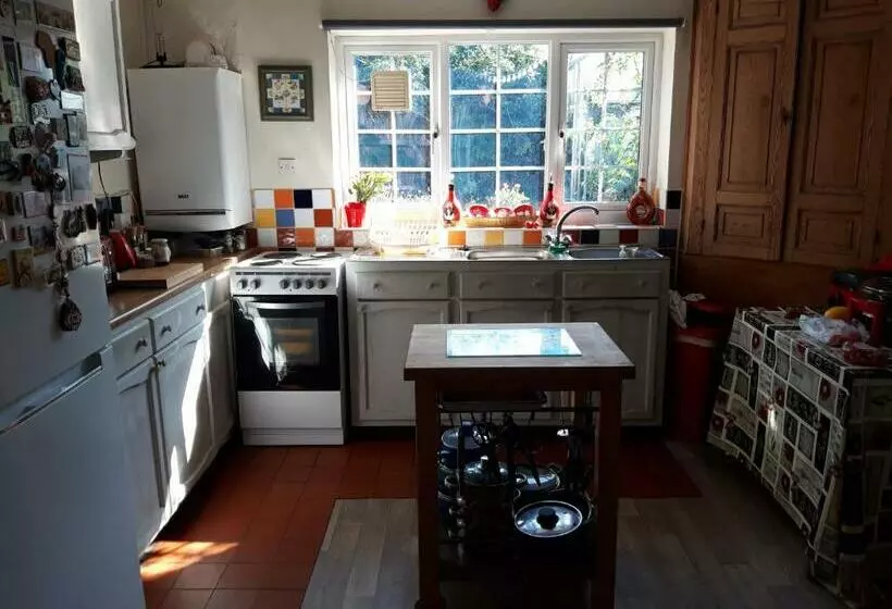 پانسیون Rosedale Cottage