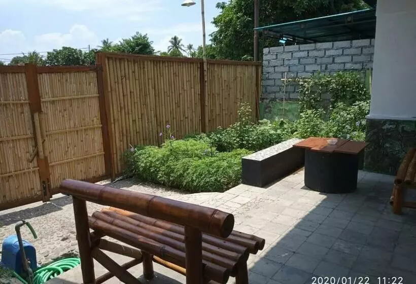 هاستل Ijen Backpacker