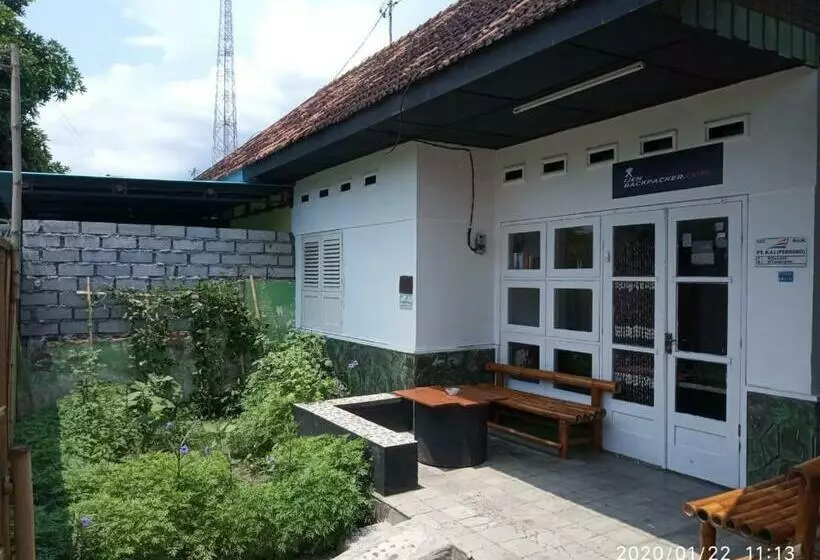 هاستل Ijen Backpacker