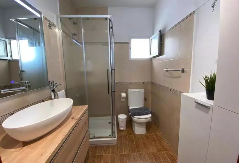 B&b And Apartments El Charco Azul