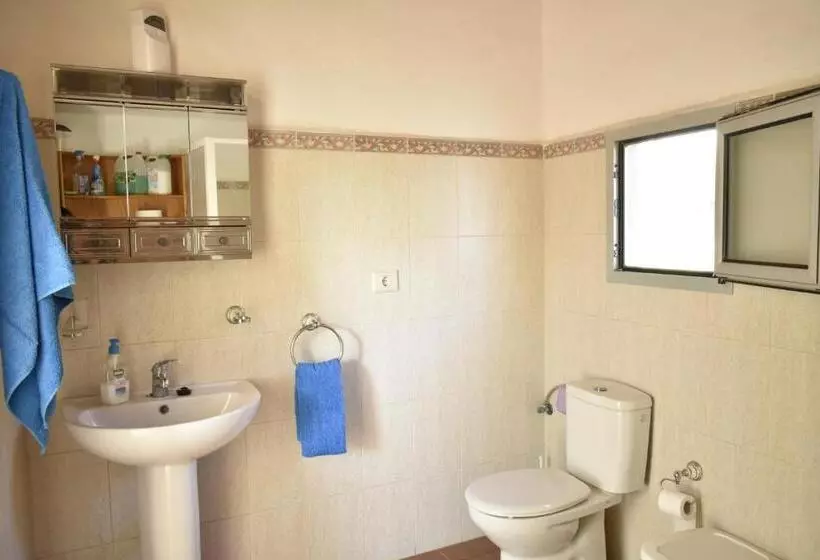 B&b And Apartments El Charco Azul