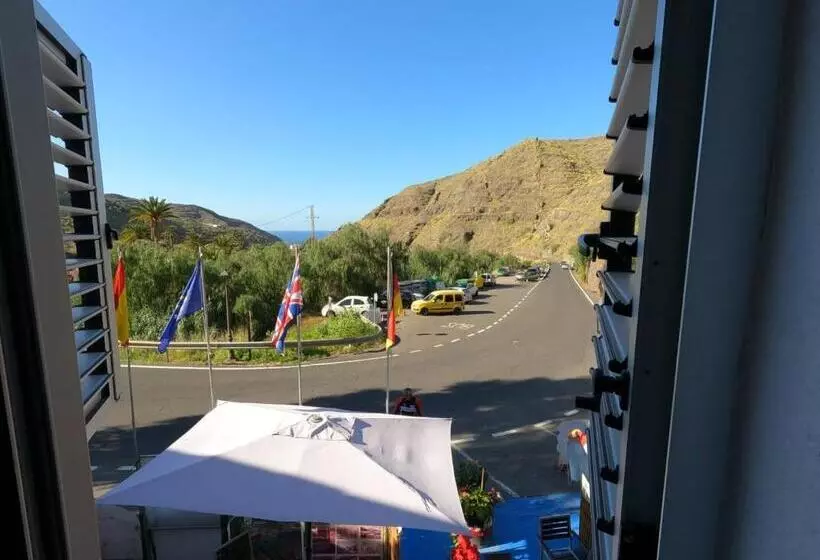 B&b And Apartments El Charco Azul