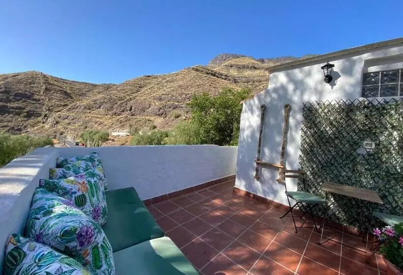 B&b And Apartments El Charco Azul