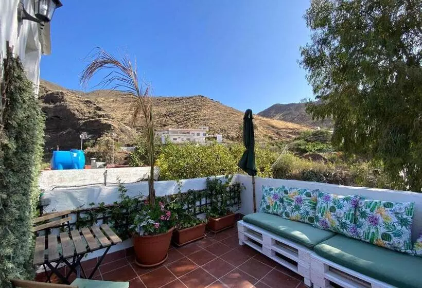 B&b And Apartments El Charco Azul