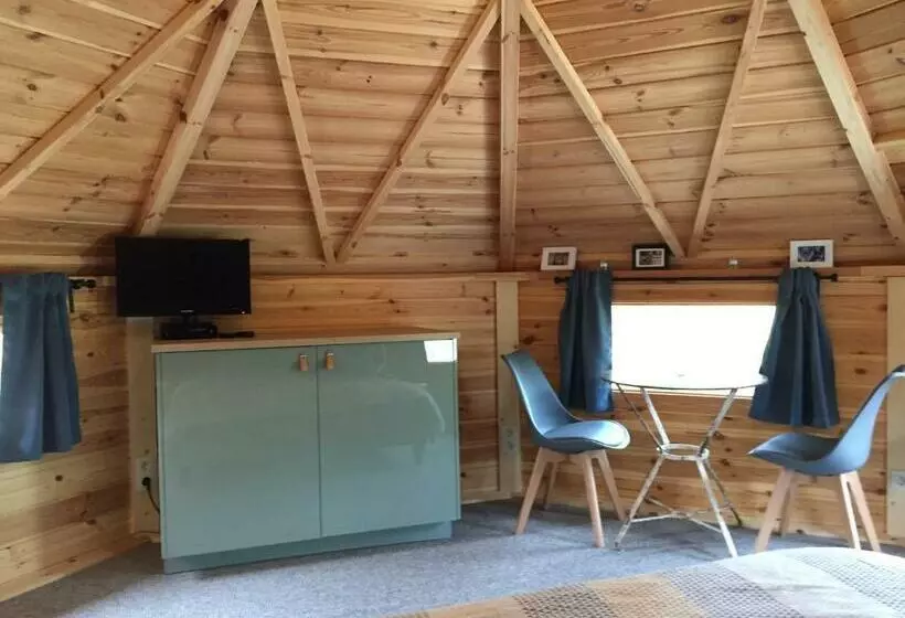 Aamiaismajoitus (B&B) La Cabane De L Atelier