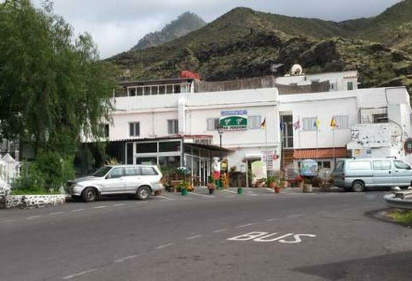 B&b And Apartments El Charco Azul