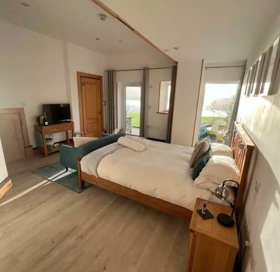 Majatalo Coed Y Berclas Guest Room, Wonderful View