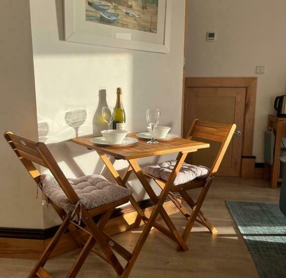 Pensione Coed Y Berclas Guest Room, Wonderful View