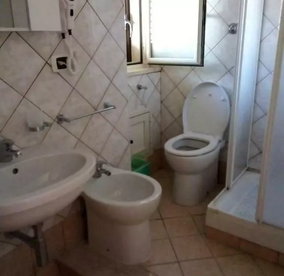 تختخواب و صبحانه La Casa Dei Nonni Piano Terra