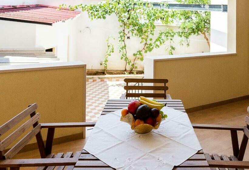 مبيت وإفطار Namastè