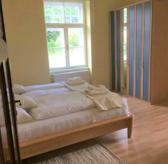 Aamiaismajoitus (B&B) Zeilinger Villa