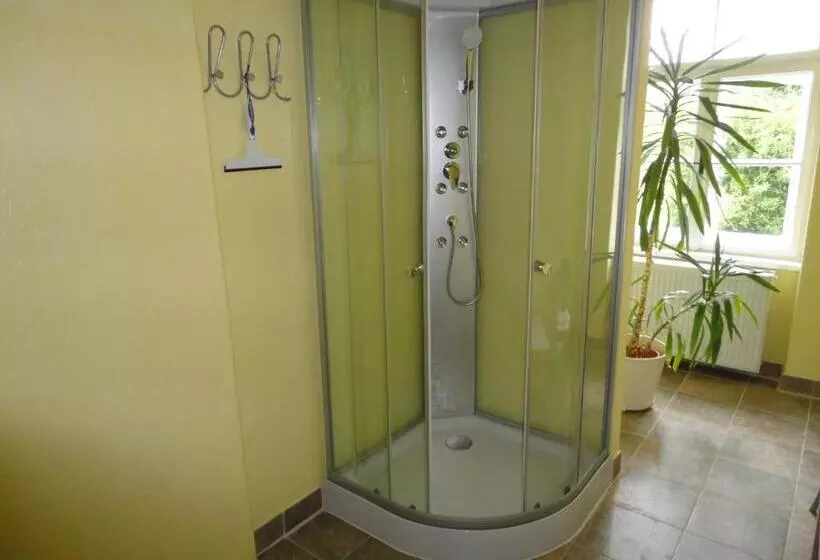 Aamiaismajoitus (B&B) Zeilinger Villa