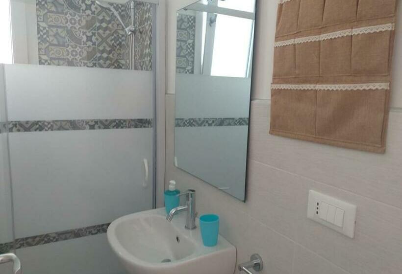 膳宿费 La Bussola