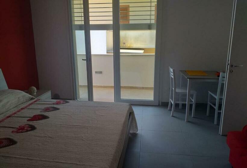 膳宿费 La Bussola