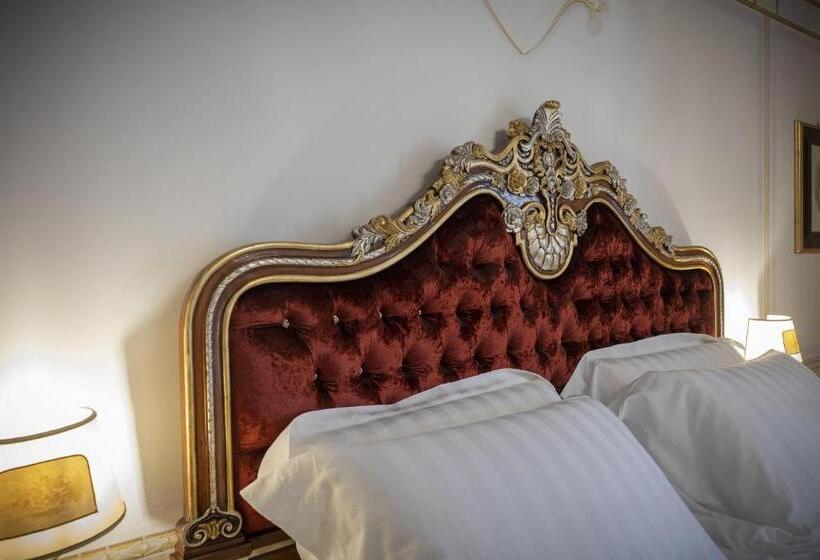 پانسیون Les Suite Royales