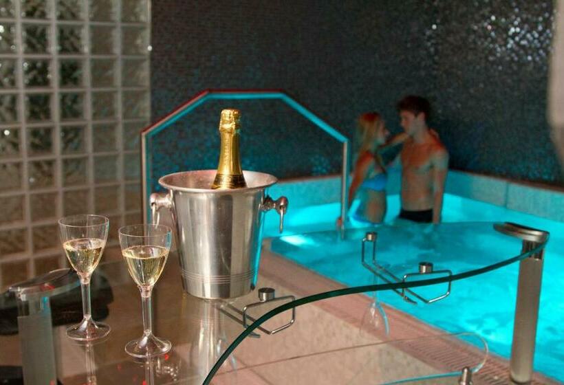 پانسیون New Emotion Room