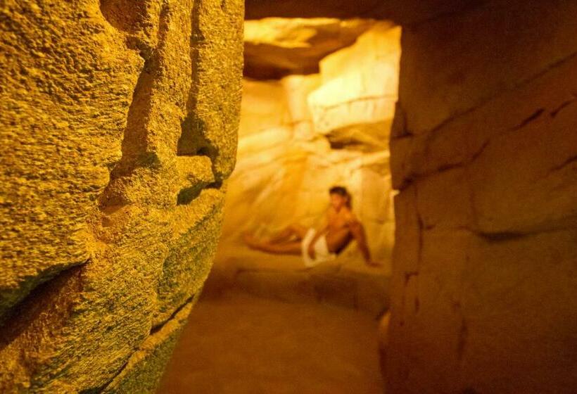 پانسیون New Emotion Room