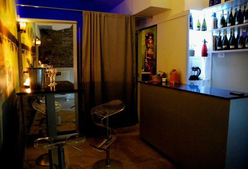 پانسیون New Emotion Room