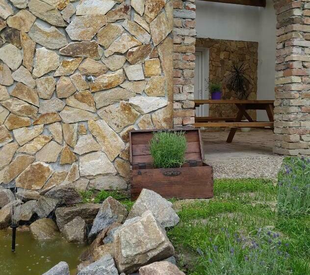 ペンション Penzion Levandule A Palava