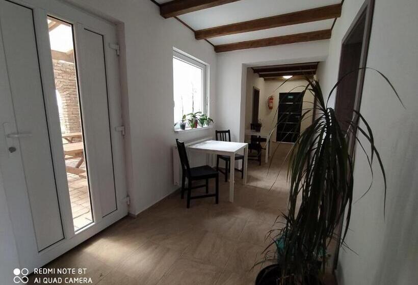 ペンション Penzion Levandule A Palava