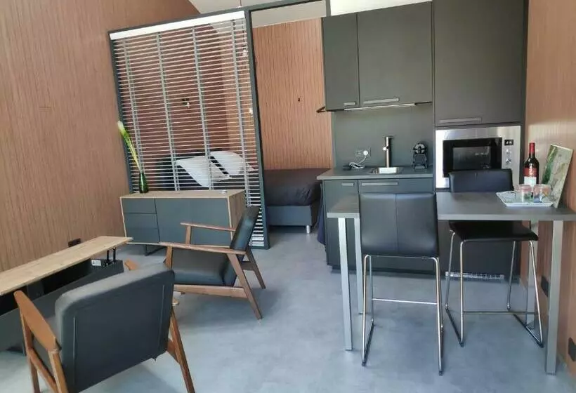 Aamiaismajoitus (B&B) Bij Ons  Niek