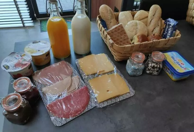 Aamiaismajoitus (B&B) Bij Ons  Niek