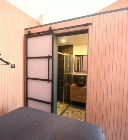 Aamiaismajoitus (B&B) Bij Ons  Niek