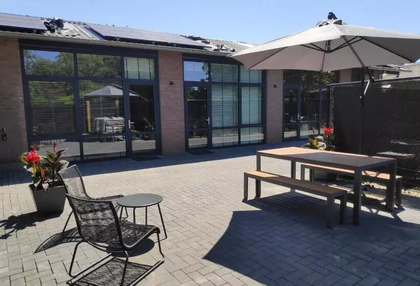 Aamiaismajoitus (B&B) Bij Ons  Niek