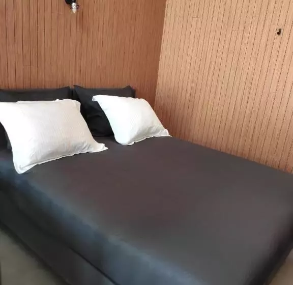 Aamiaismajoitus (B&B) Bij Ons  Niek