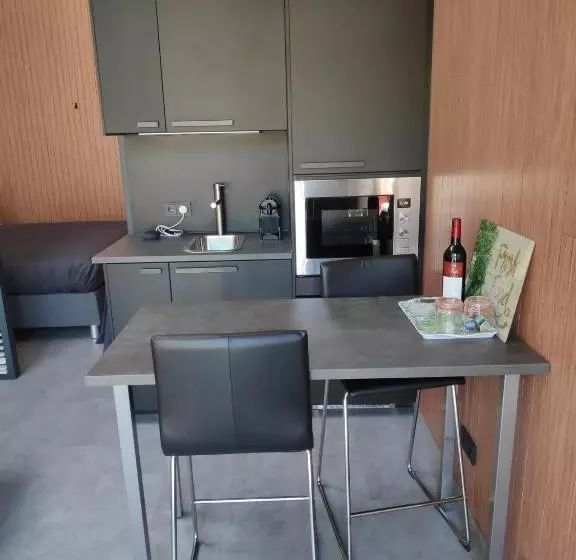 Aamiaismajoitus (B&B) Bij Ons  Niek