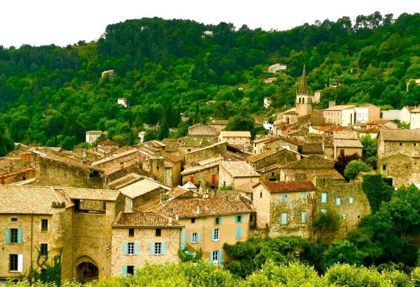 مبيت وإفطار La Mascotte