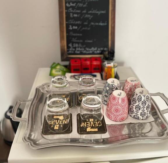 مبيت وإفطار La Mascotte