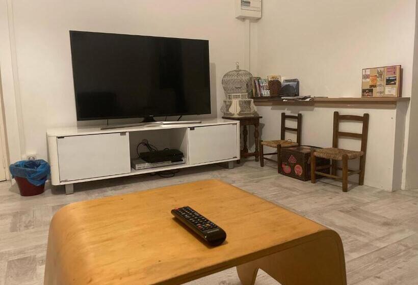 مبيت وإفطار La Mascotte