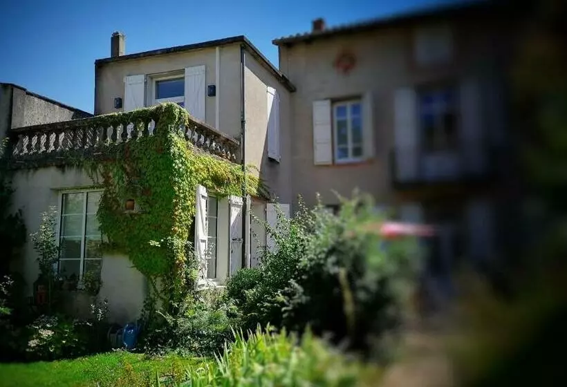 تختخواب و صبحانه La Prévôté