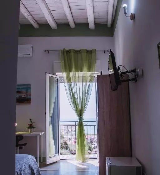 تختخواب و صبحانه Magico Sole