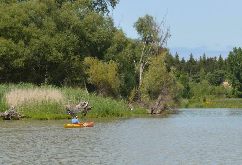 צימר Pinery Bijou Suite