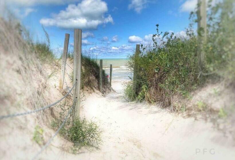 צימר Pinery Bijou Suite