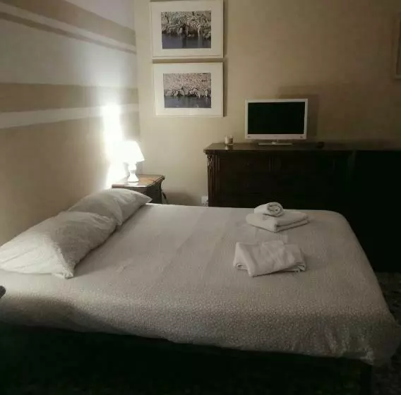 پانسیون Accademia Rooms