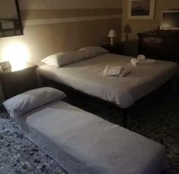 پانسیون Accademia Rooms