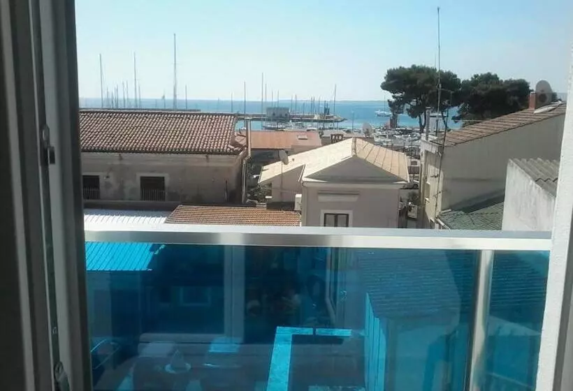 پانسیون Casa Privata Relax Piazza Maria Anania Vico N4